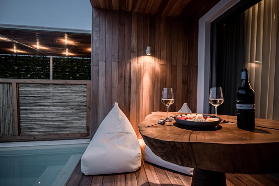 Balcony/Terrace, Pool view