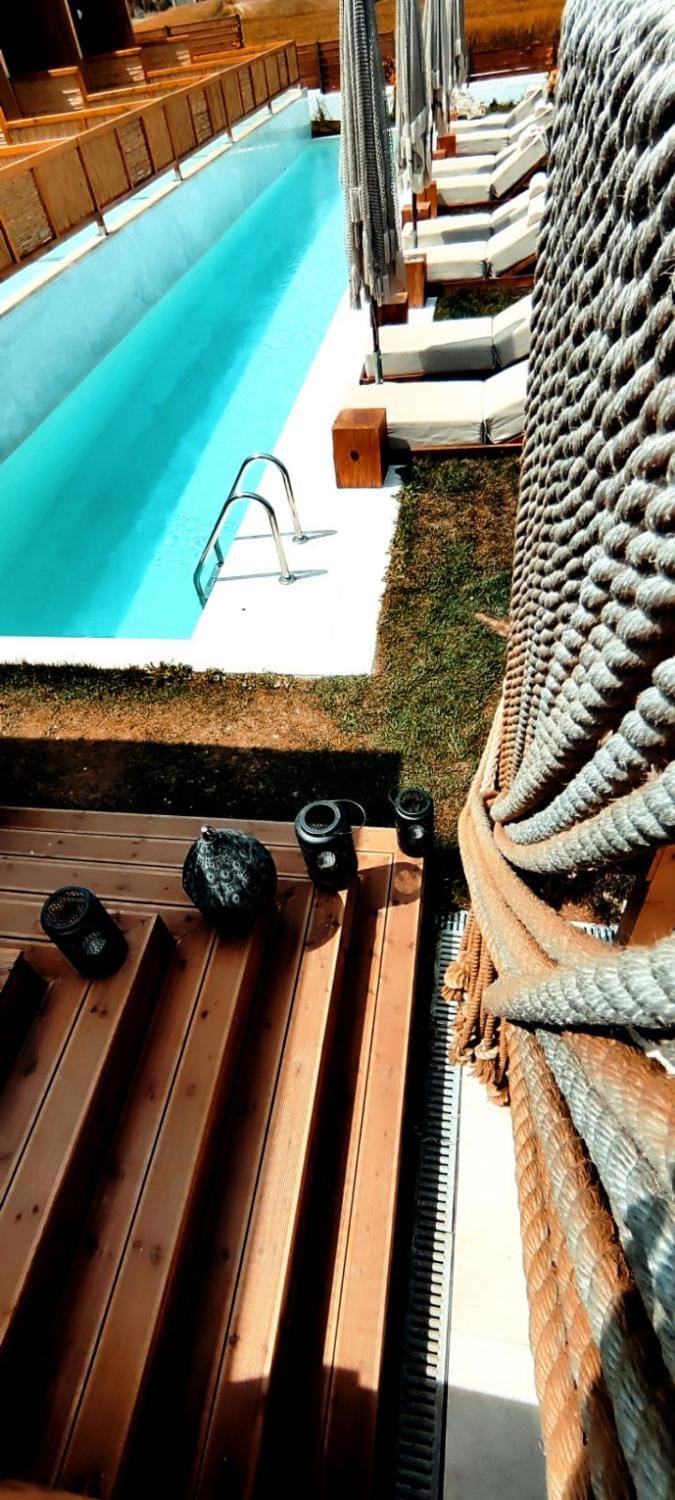 Property building, Restaurant/places to eat, Swimming pool