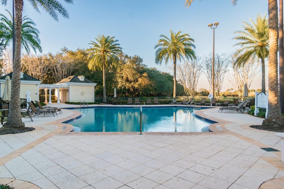 A DISNEY REUNION! Spacious And Spectacular, 5 Heated Pools, Sleeps 8, Overlooking Acres Of Views, LOW Rates! House in Four Corners