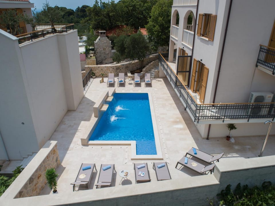 Property building, Swimming pool