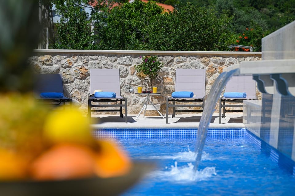 Balcony/Terrace, Swimming pool, Swimming pool