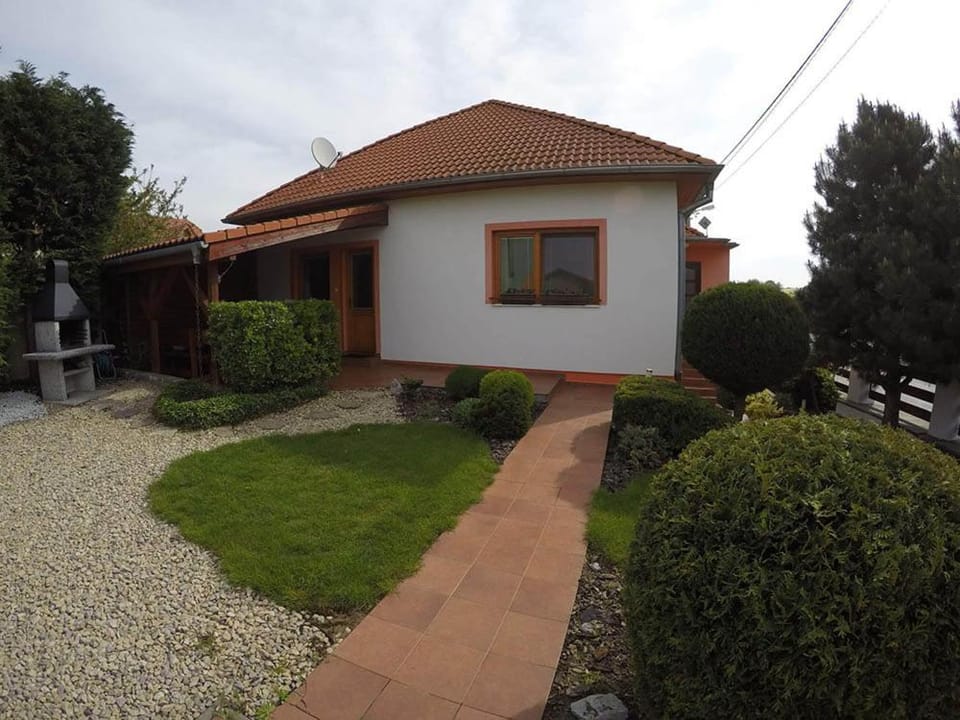 Property building, Garden, Garden view