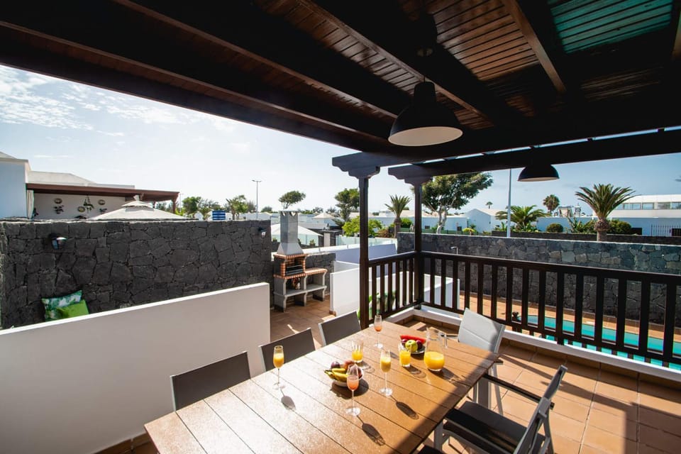 BBQ facilities, Dining area, Evening entertainment, Evening entertainment, Dinner