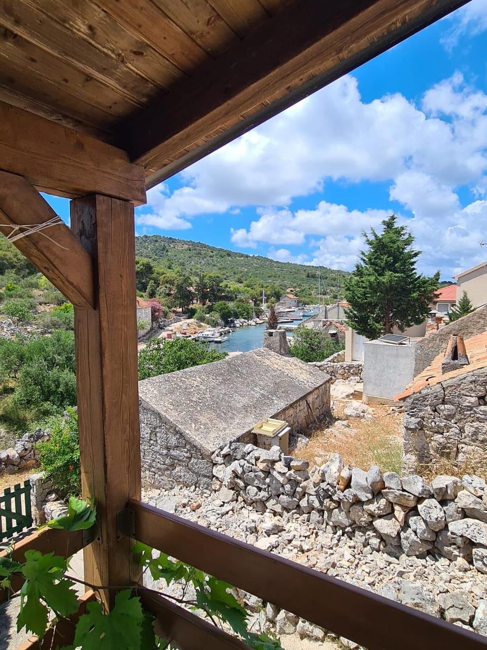 Balcony/Terrace, Street view