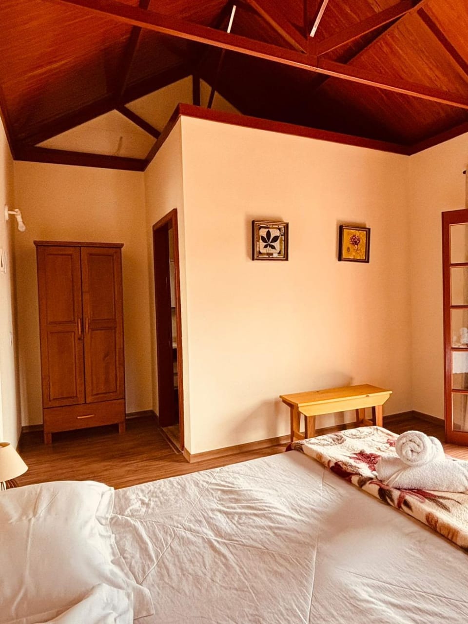 Bed, Photo of the whole room, Bedroom, wardrobe