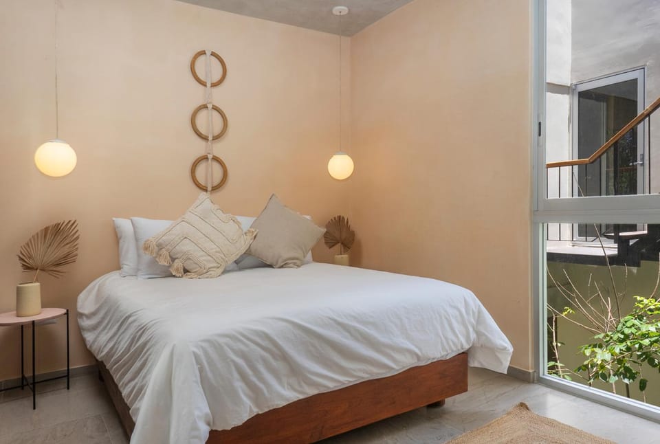 Photo of the whole room, Bedroom