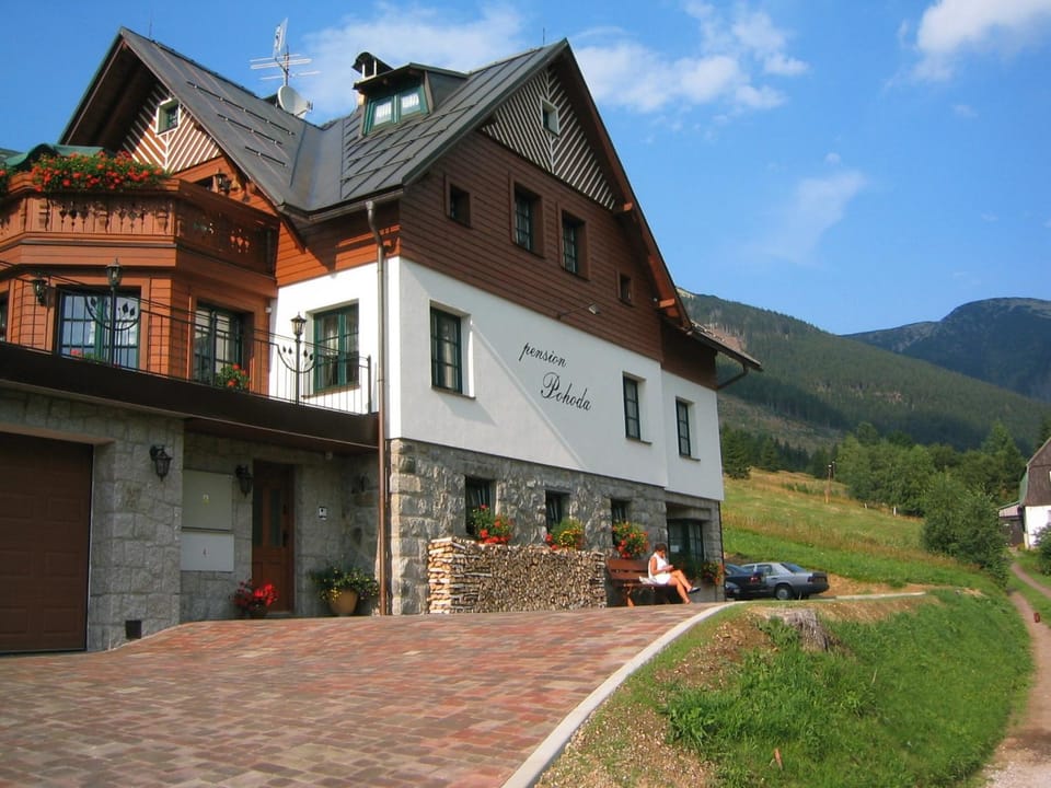 Facade/entrance, Summer