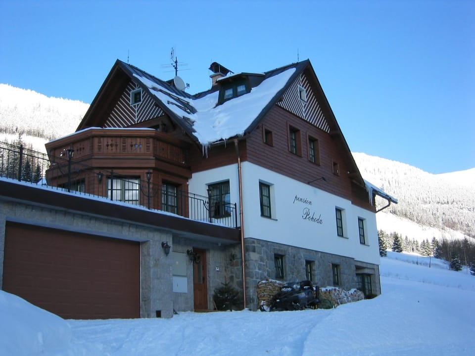 Property building, Winter