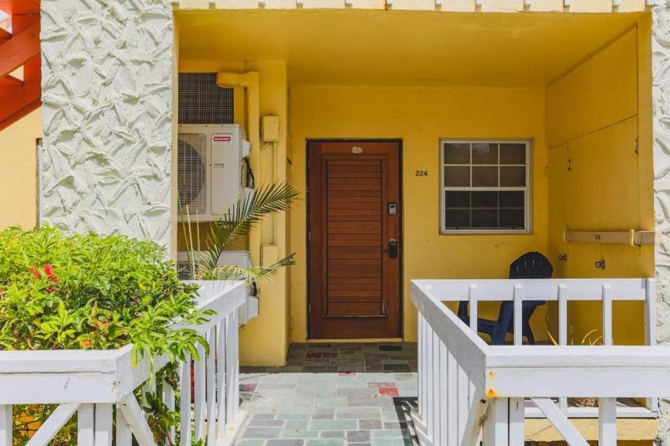 Dramatic views from this spacious 1bd 1bth Apartment in St. Croix