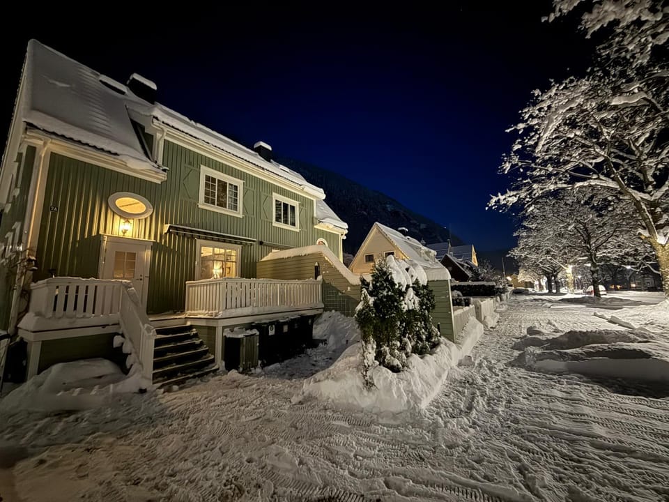 Property building, Winter