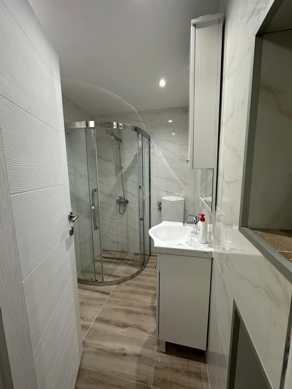 Shower, Bathroom, towels