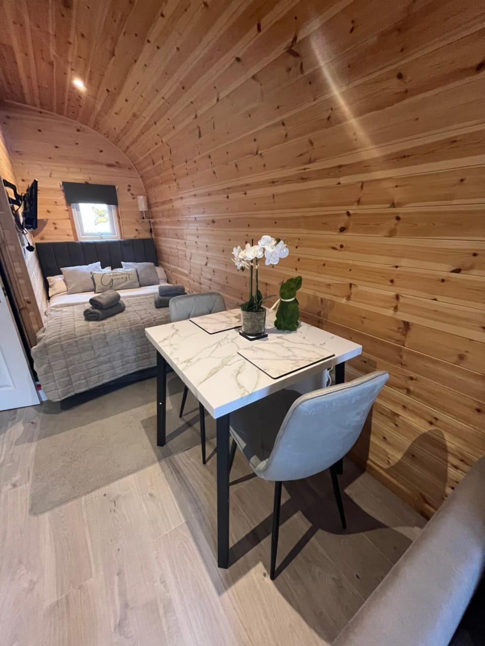 Willow Nook, near Saundersfoot and Tenby Chalet in Saundersfoot