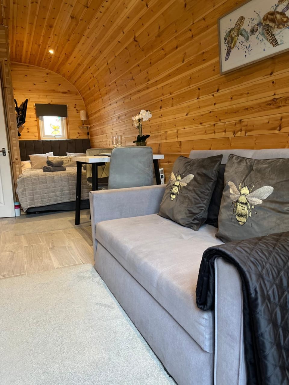 Willow Nook, near Saundersfoot and Tenby Chalet in Saundersfoot