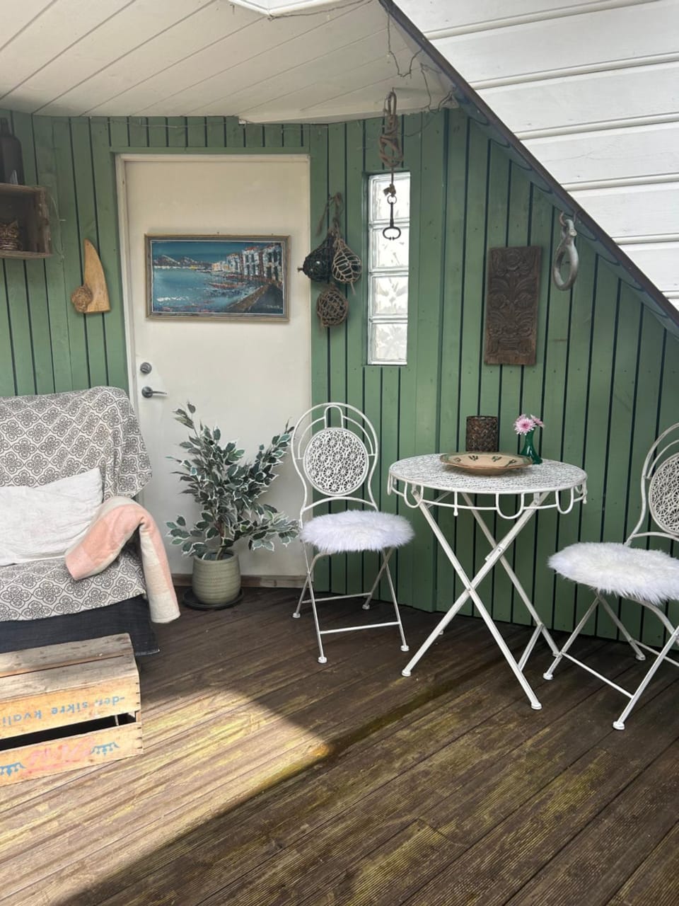 Charming studio with private patio Apartment in Stavanger