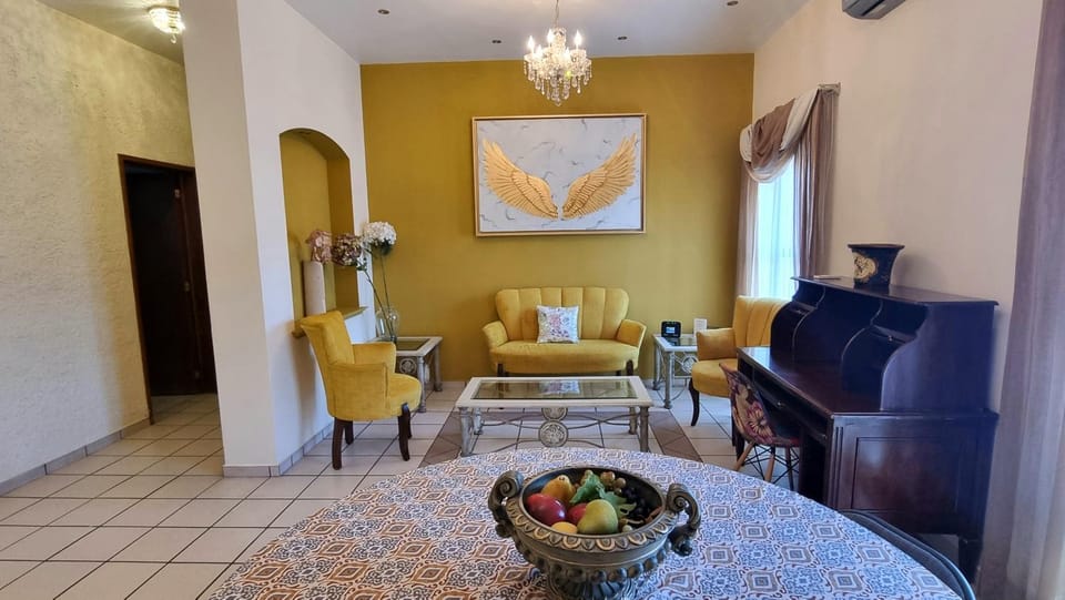 Departamento amplio con estacionamiento, WiFi rápido, equipado, muy cerca de Catedral Apartment in Zacatecas