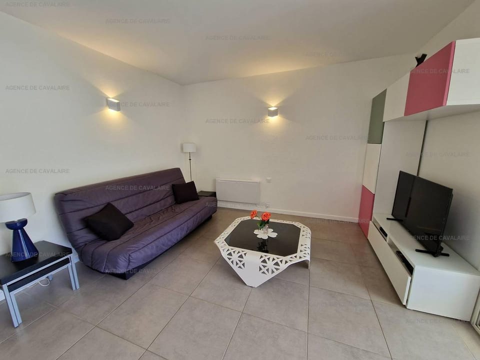 Appartement T3 à Cavalaire-sur-Mer - Terrasse vue mer et parking - FR-1-100-271 Apartment in Cavalaire-sur-Mer