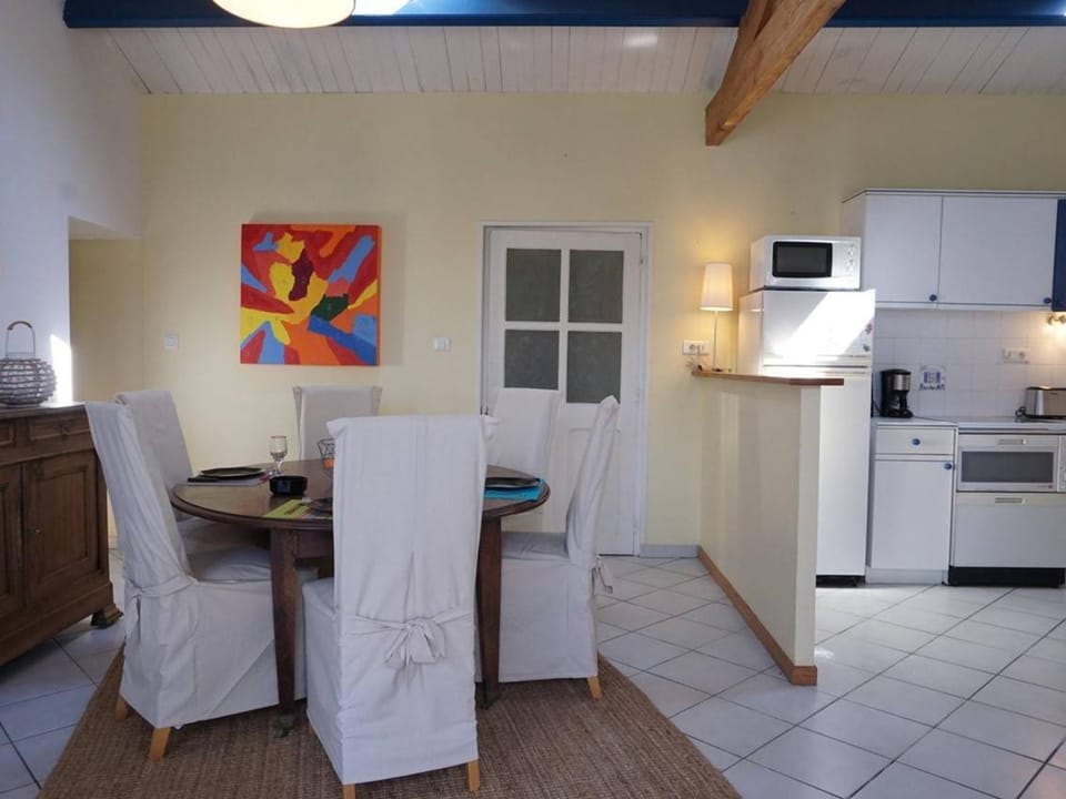 Maison charmante 6 pers, jardin clos, TV et Wifi, proche commerces et plage, petit chien accepté. - FR-1-224B-165 House in Pays de la Loire