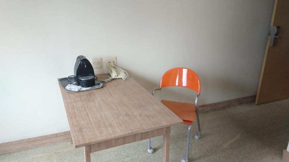 Coffee/tea facilities, Dining area
