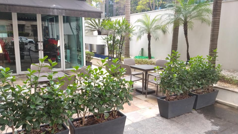 Patio, Facade/entrance, Garden
