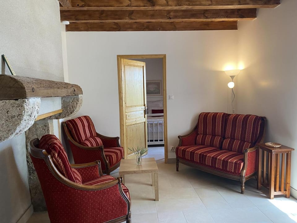 Maison de plain-pied confortable avec jardin à Rongères - FR-1-489-381 House in Auvergne-Rhône-Alpes