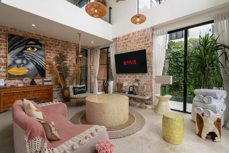 Living room, Seating area
