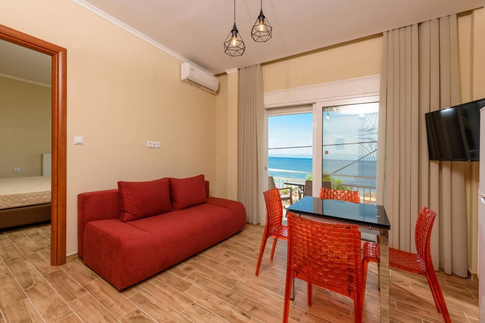 Living room, Dining area, Sea view
