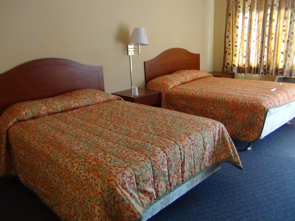 Desert Inn Motel Motel in Corona