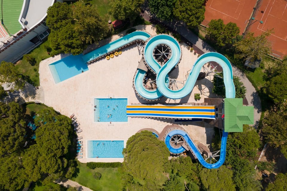 Swimming pool, Swimming pool