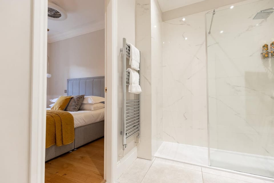 WENSLEYDALE, OLD SCHOOL ROOMS - Ground Floor Luxury Apartment in Richmond, North Yorkshire Apartment in England