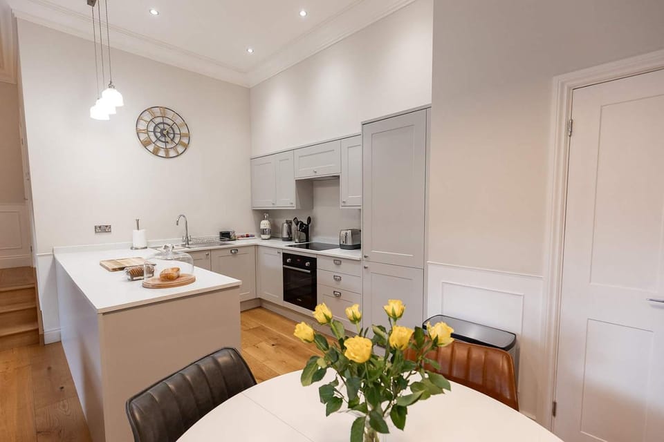 WENSLEYDALE, OLD SCHOOL ROOMS - Ground Floor Luxury Apartment in Richmond, North Yorkshire Apartment in England