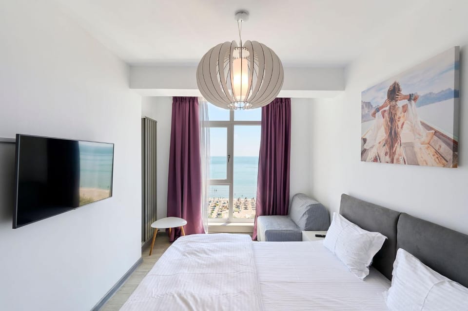 Mamaia Dream by CB SeaFront in Spa & Pools Resort Apartment in Constanța County