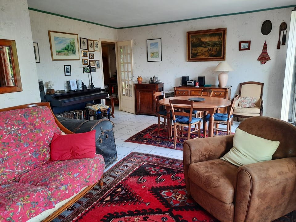 Communal lounge/ TV room, Living room