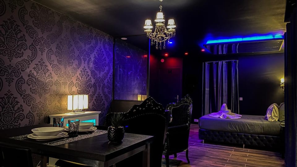NOUVEAU - LUXURE - Secret Suite - JACUZZI Apartment in Île-de-France