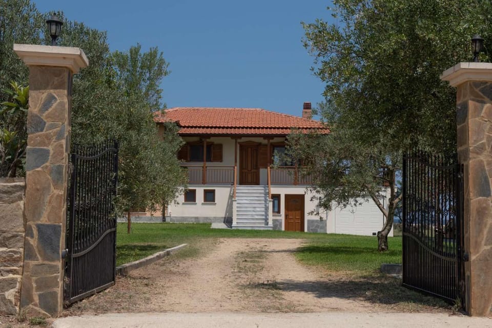 Villa Ilyos House in Halkidiki