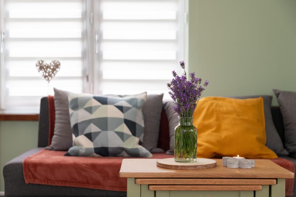 Living room, Decorative detail, Seating area