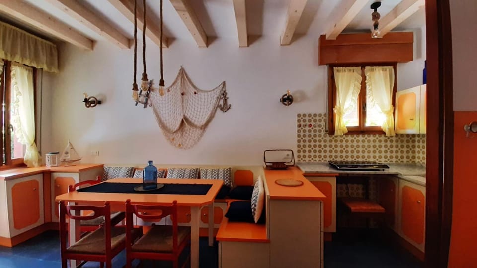 Kitchen or kitchenette, Living room, Dining area