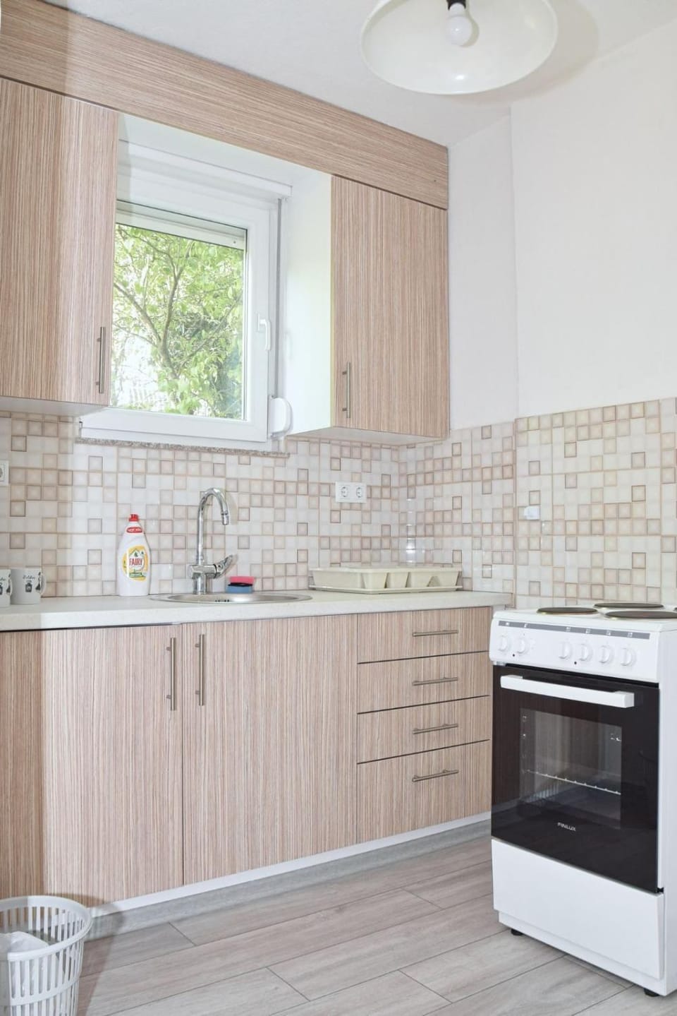 Kitchen or kitchenette, Communal kitchen