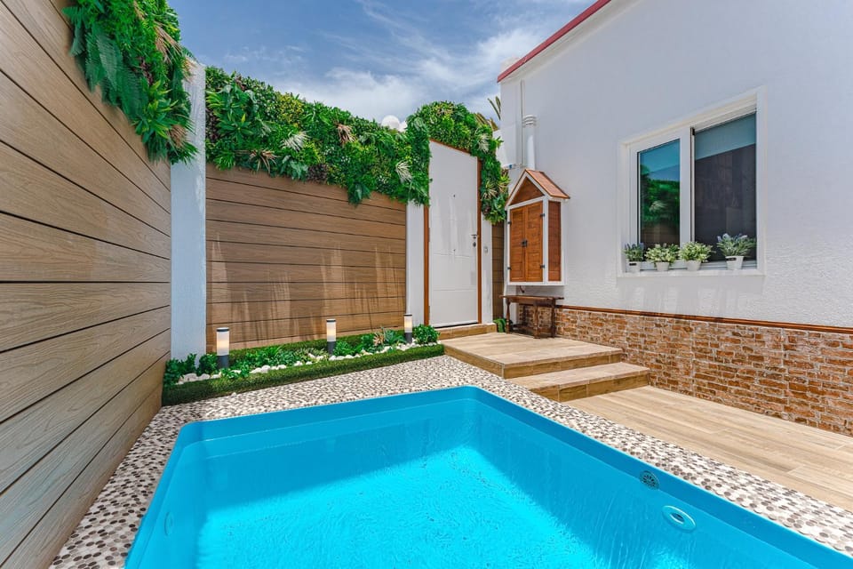 Pool view, Swimming pool, Swimming pool
