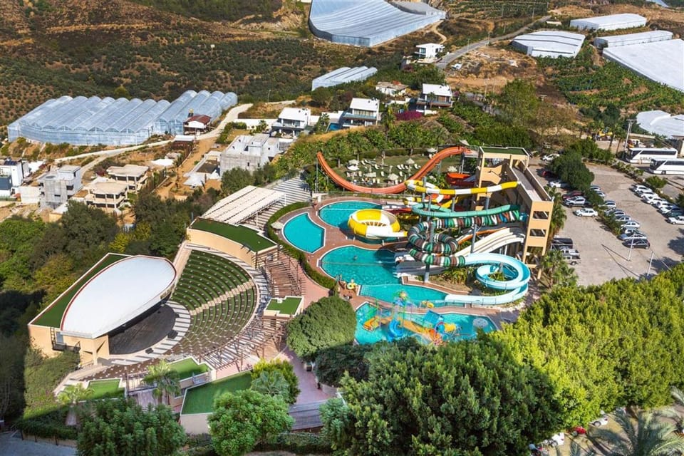 GOLD CITY 2+1 MAIN BUILDING FLAT WITH FREE AQUAPARK Apartment in Antalya Province