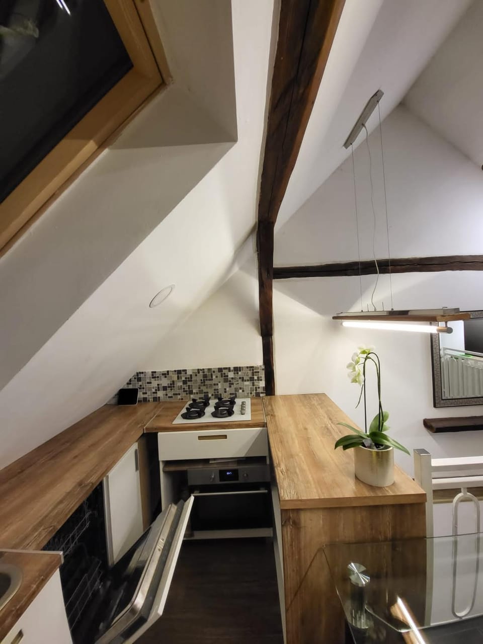 Kitchen or kitchenette