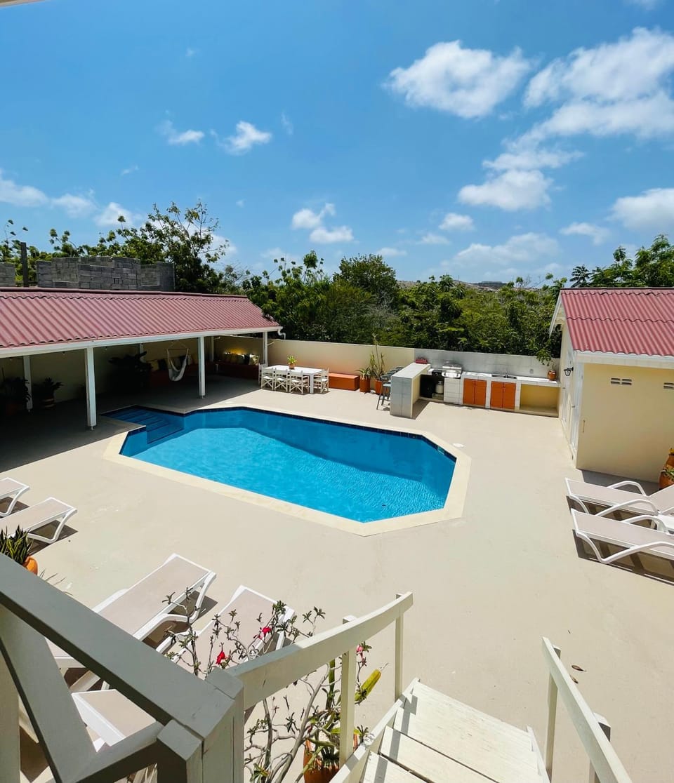Property building, Swimming pool