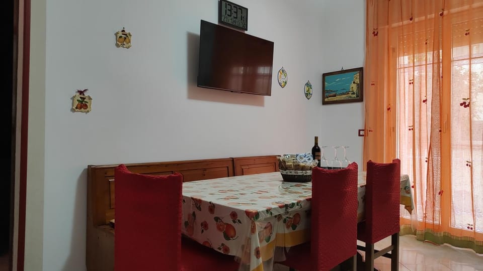 TV and multimedia, Dining area