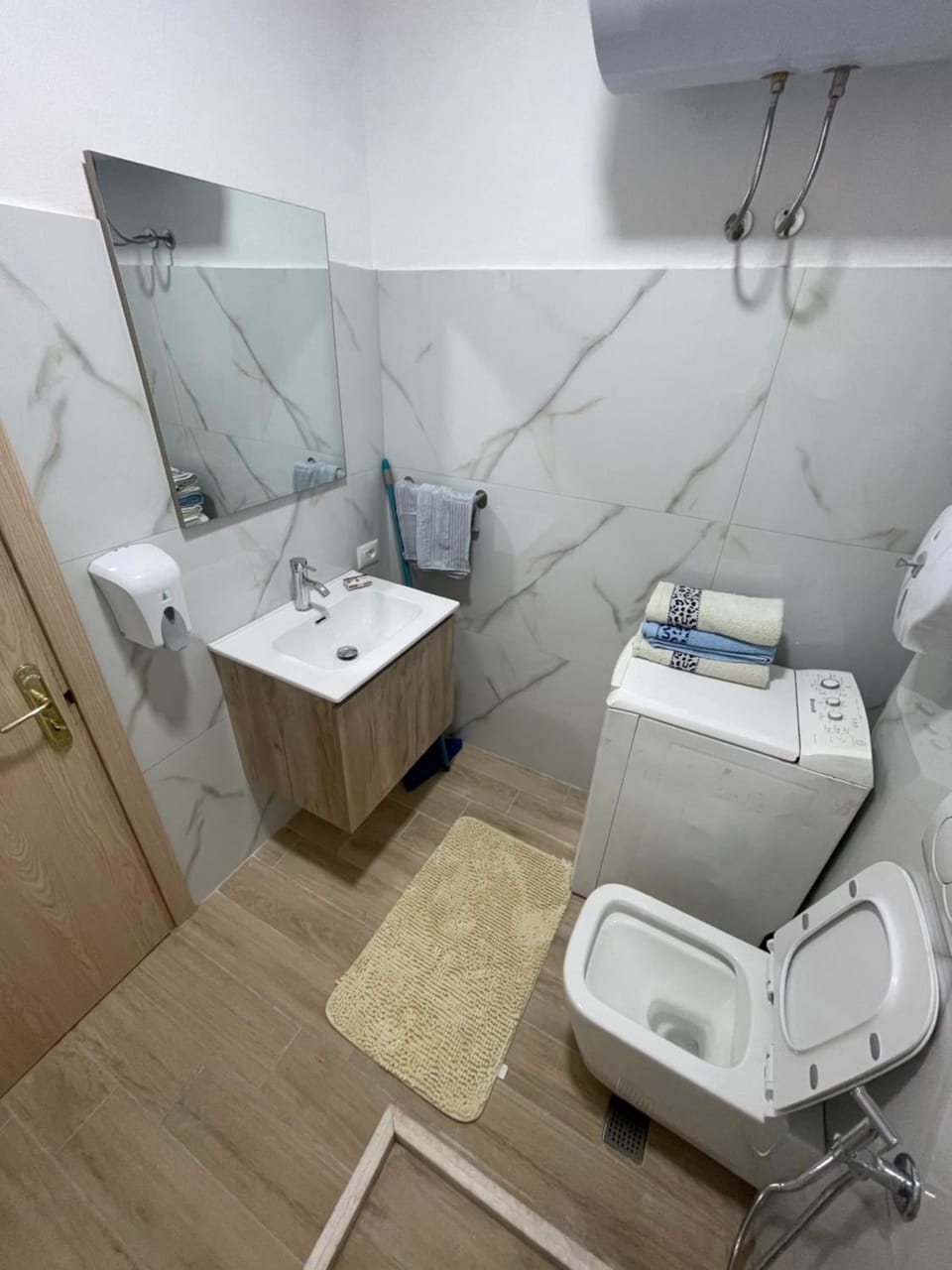 Cheap studios , 10 meters from beach Apartment in Tirana County, Albania