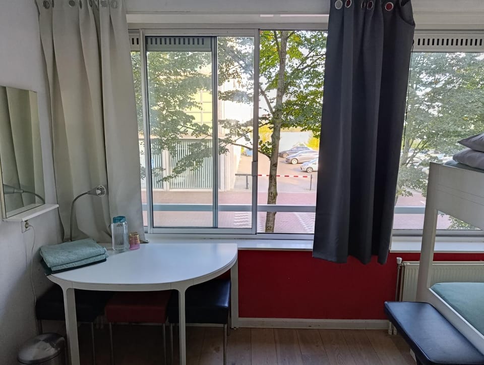 All you need, a comfy place Bed and Breakfast in Amsterdam
