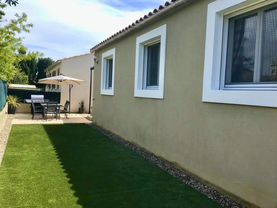 Property building, Garden, Garden