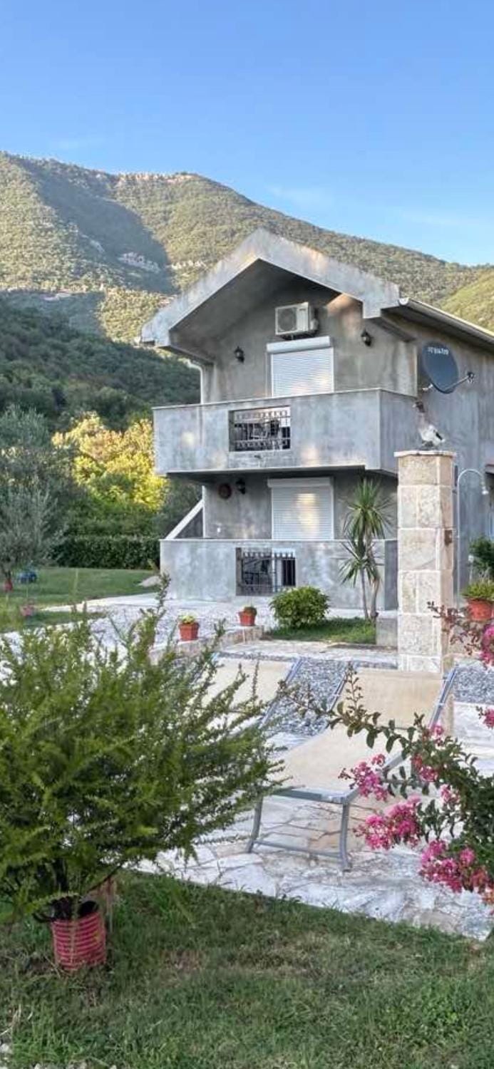 Studio Elena Apartment in Kotor Municipality