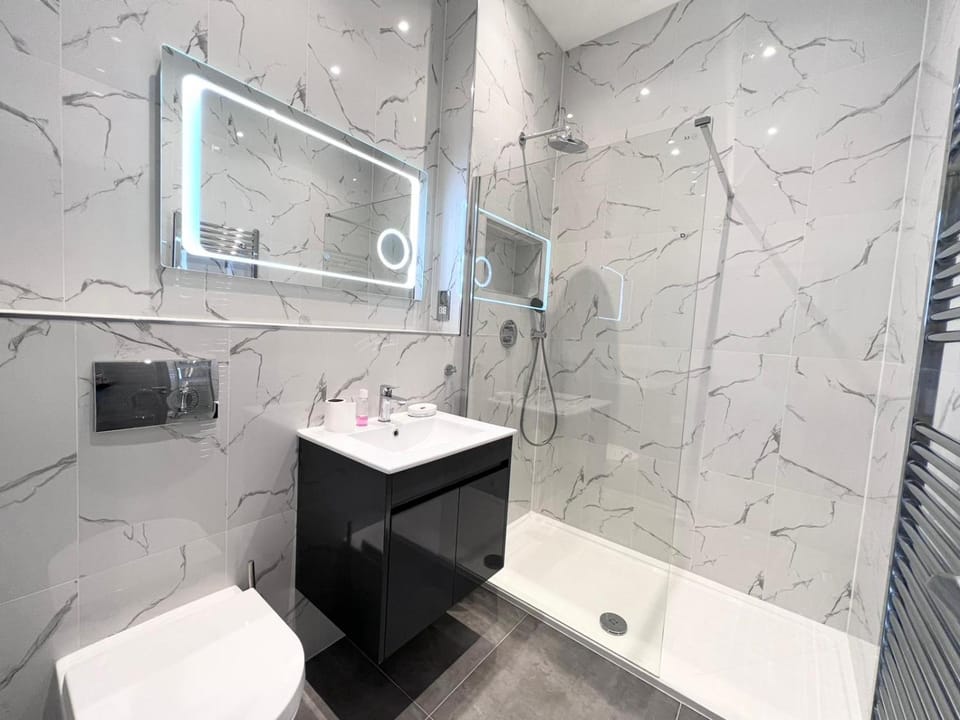 Bathroom, Bath