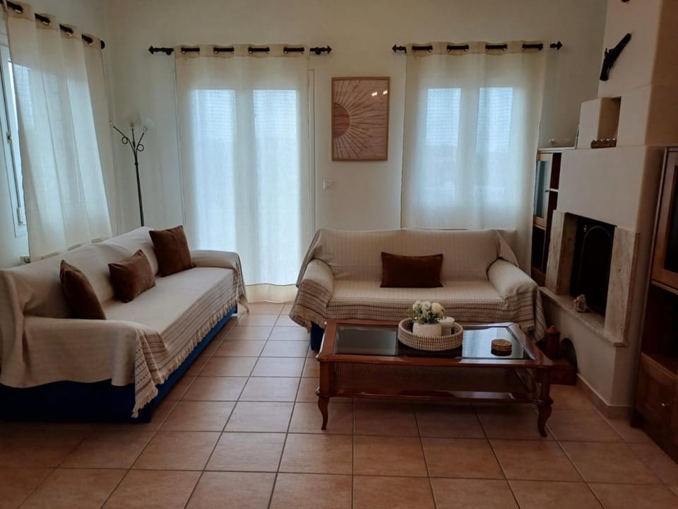 Living room, Photo of the whole room, Seating area