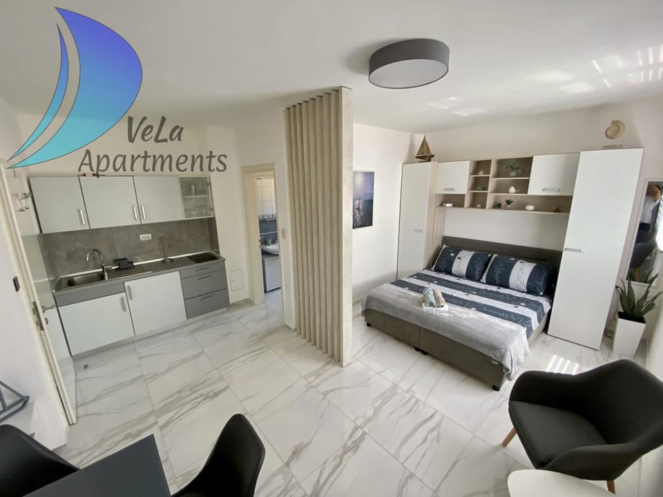 Living room, Communal kitchen