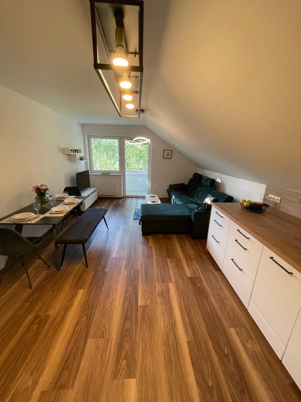 Living room, Seating area, Dining area